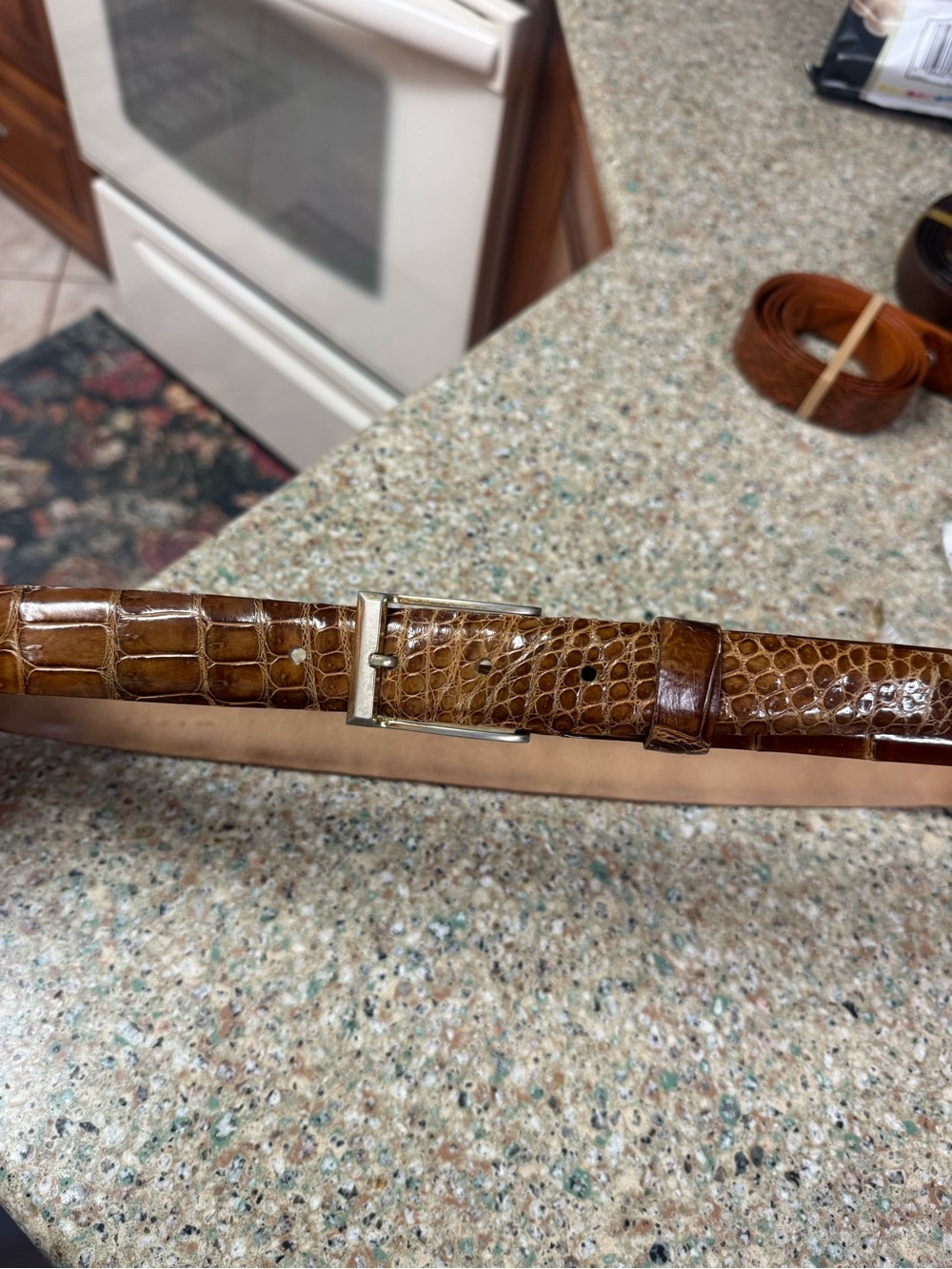 Unbranded Croc-Embossed Leather Belt in Warm Brown some wear size 40 - Picture 6 of 9